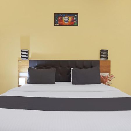 Collection O Amet Garh Hotel อุเดเปอร์ ภายนอก รูปภาพ
