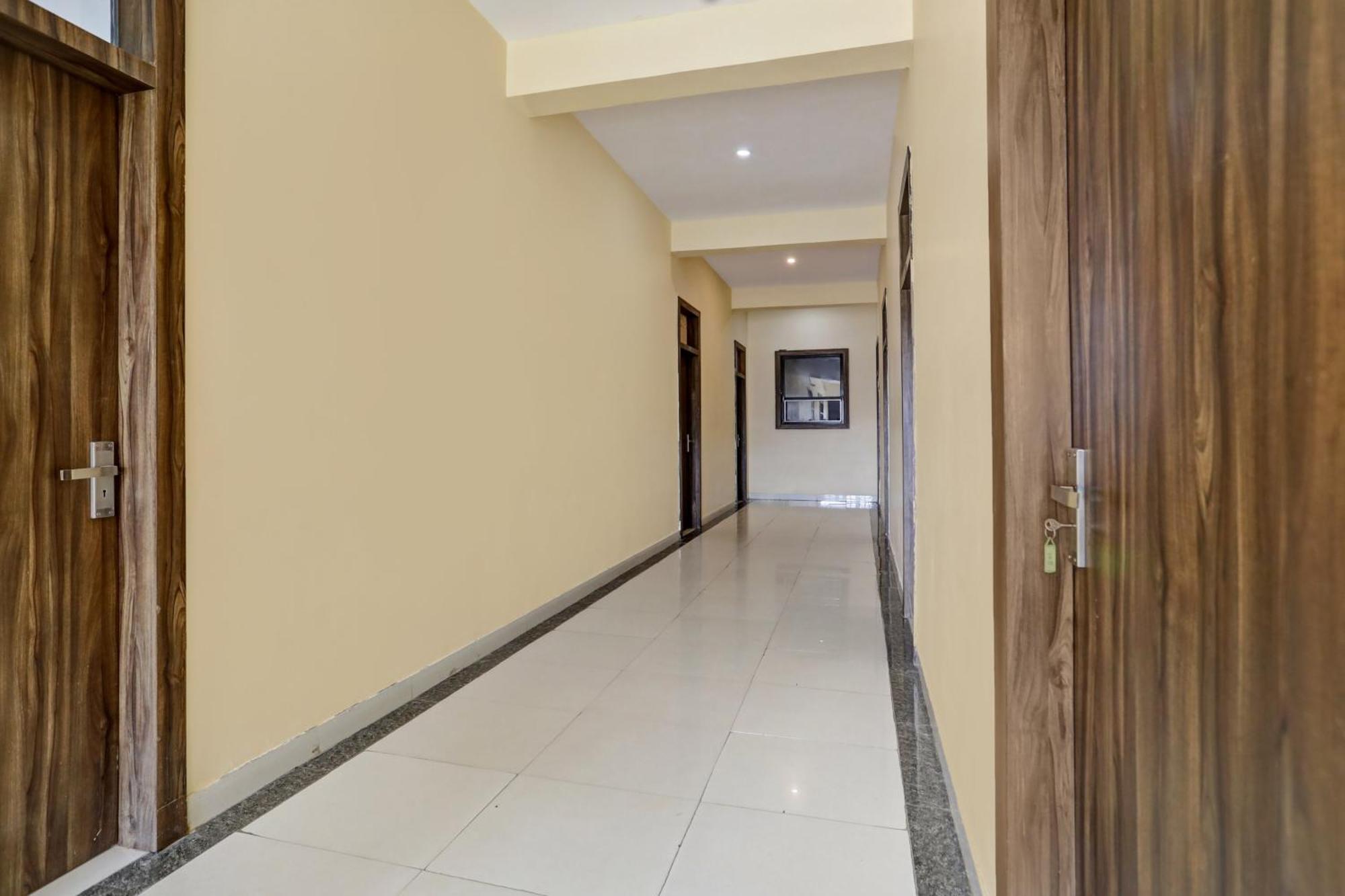 Collection O Amet Garh Hotel อุเดเปอร์ ภายนอก รูปภาพ